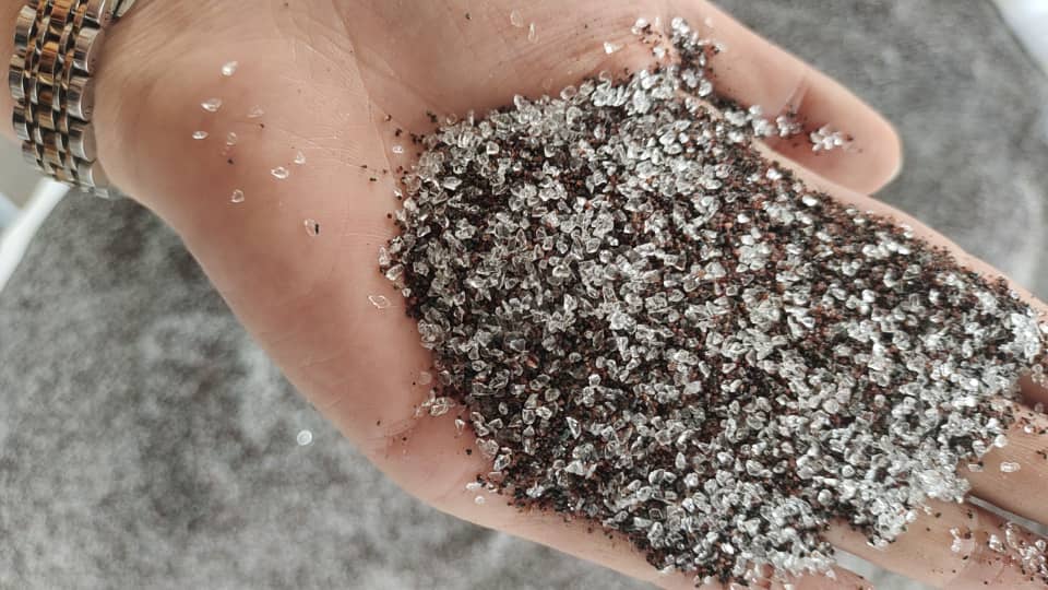 Crushed Glass Garnet Blend 50/50